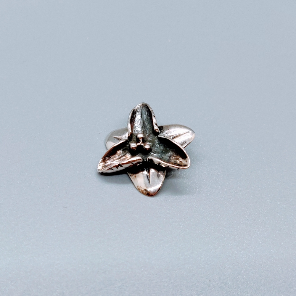 Flower Pendant